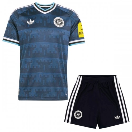 Conjunto Newcastle United Equipamento Alternativo 2026-27 - Criança Conjunto Newcastle United Equipamento Alternativo 2026-27 - Criança