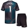 Conjunto Chelsea Sanchez 1 Guarda Redes Equipamento Principal 2026-27 - Criança Conjunto Chelsea Sanchez 1 Guarda Redes Equipamento Principal 2026-27 - Criança