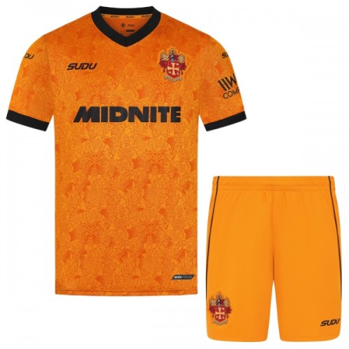 Conjunto Wolverhampton Wanderers Equipamento Principal 2026-27 - Criança Conjunto Wolverhampton Wanderers Equipamento Principal 2026-27 - Criança