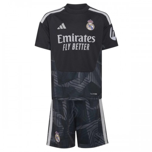 Conjunto Real Madrid Guarda Redes Equipamento Principal 2026-27 - Criança Conjunto Real Madrid Guarda Redes Equipamento Principal 2026-27 - Criança