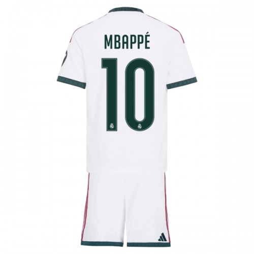 Conjunto Real Madrid Mbappé 10 Equipamento Principal 2026-27 - Criança Conjunto Real Madrid Mbappé 10 Equipamento Principal 2026-27 - Criança