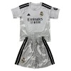 Conjunto Real Madrid Guarda Redes 2026-27 Cinza - Criança Conjunto Real Madrid Guarda Redes 2026-27 Cinza - Criança