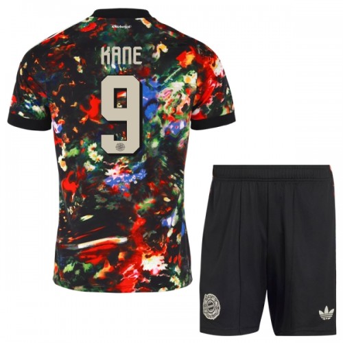 Conjunto FC Bayern de Munique Kane 9 Oktoberfest 2026-27 - Criança Conjunto FC Bayern de Munique Kane 9 Oktoberfest 2026-27 - Criança