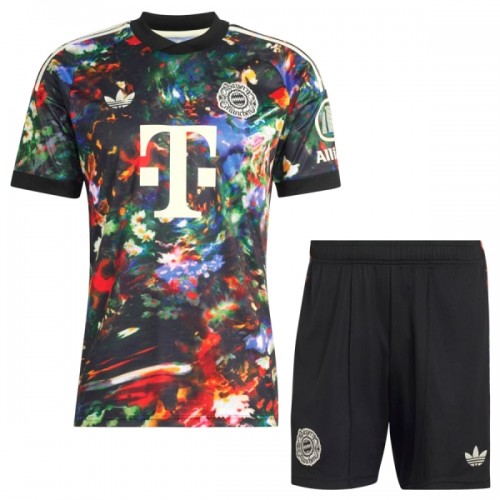 Conjunto FC Bayern de Munique Oktoberfest 2026-27 - Criança Conjunto FC Bayern de Munique Oktoberfest 2026-27 - Criança