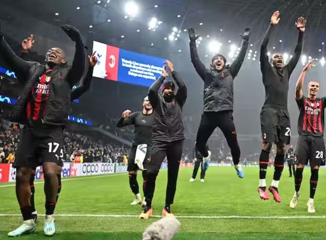 AC Milan 0-0 Tottenham, com uma pontuação total de 1 a 0 para entrar no top 8 após 11 anos