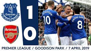 O novo treinador do Everton como uma nova faca, derrotou o Arsenal por 0:1